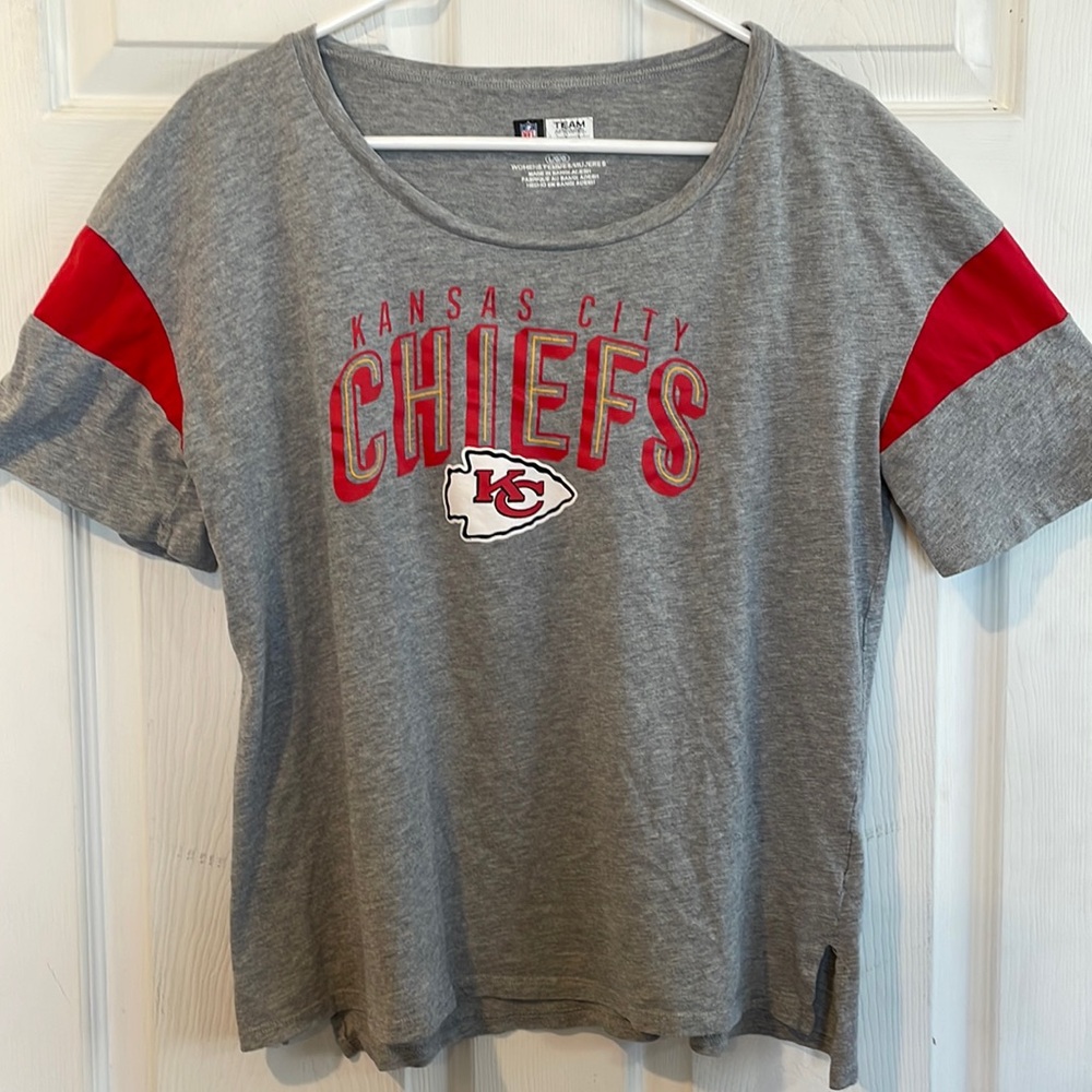 KANSAS CITY CHIEFS Size Large T-Shirt